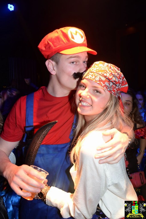 ../Images/Carnavals vrijdagavond in VdG 244.jpg